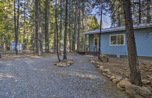 Secluded Butte Meadows Cabin with Deck and Grill! - Foto 22