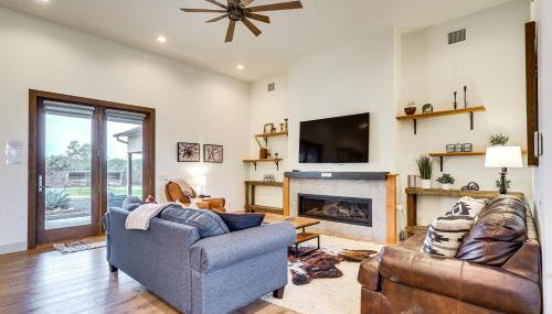Large Group Getaway in Georgetown w/ Private Pool! - Foto 4