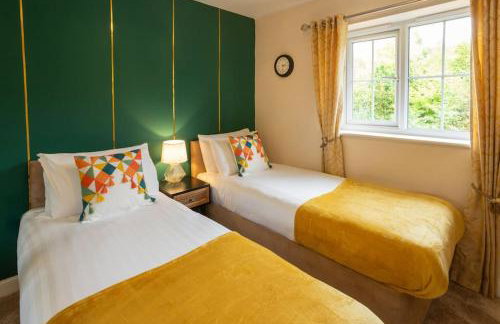 Luxurious 4 Dbl Bedroom house- home away from home - Foto 25