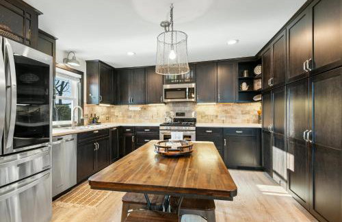 Luxurious 1875 centrally located Canton Akron home, expansive primary & sunset view - Foto 19