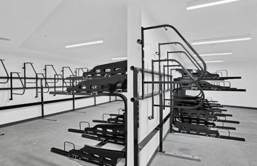 Blueground East Industrial pool nr Lake Elizabeth SFO-2000 - Foto 43