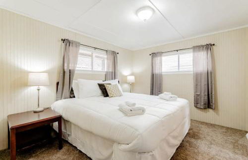 15mins to Downtown- Adorable on Taylor Both Units - Photo 15