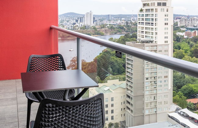 Oaks Brisbane on Felix Suites - Photo 48