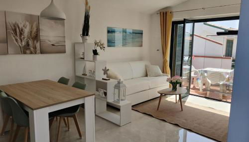 Maxine Mare Blu - Sleeps 4 - 3 Mins To Beach - Foto 3