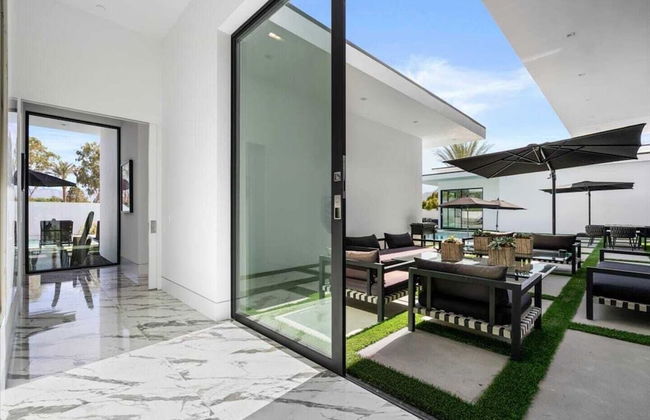 Sleeps 20 7-bedroom Villa w/ Pool, Putting Green & Hot Tub Bravo Villa #11 by Avantstay - Foto 42