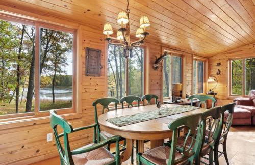 Winter Hideaway Lakeside Cabin Snowmobile - Foto 11