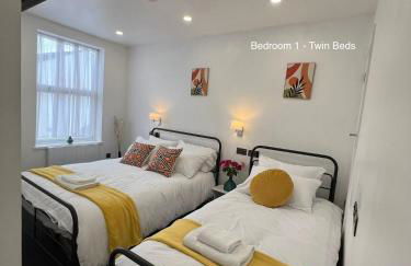 Florence House - 3 Twin Bedroom House 3 Showers 2 Ensuites Plus Walk-in Wetroom Garden Fast Wi-Fi J1-M5 on Doorstep Weekly Stays ok Contractor Accommodation Another Best-in-Class - Foto 14