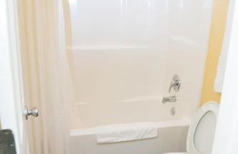 Tidy and Comfy 3BR, Balcony, WD, Free WiFi -E- - Foto 32