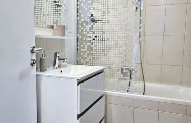 West View 130 apartment with parking - Photo 12