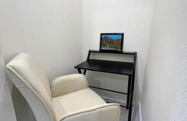 Dollhouse Downtown - Foto 32