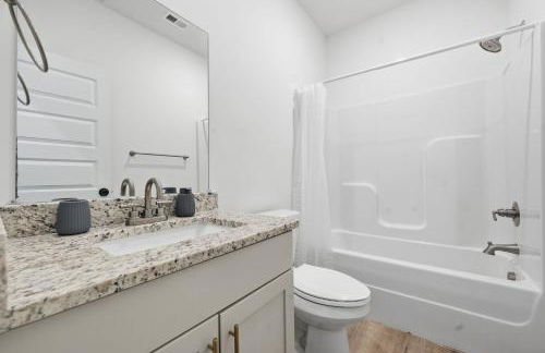 Relaxing 2BR Home w Contemporary Style - Foto 15