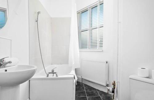 Modern Apartment - Smart TV & Netflix 7PC - Foto 4