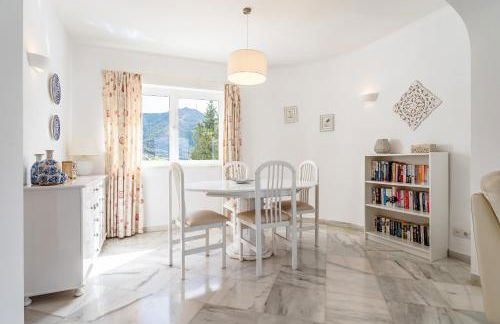 Villa with private swimming pool - Photo 9