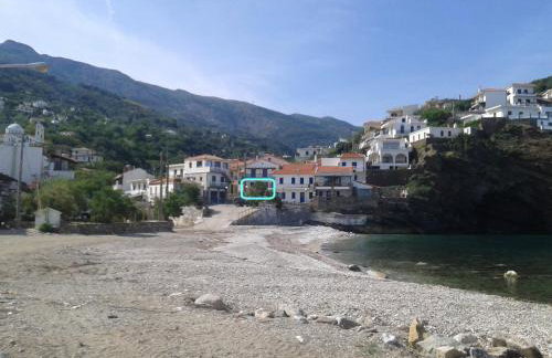 The House on the Coast - Photo 31