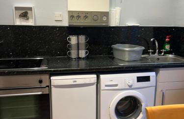 Brook Lodge Roof Terrace Apartment - Photo 19