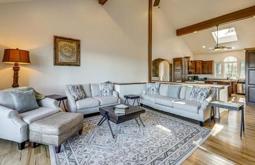 Hot Tub and Water Views Lake Glenville Home! - Foto 5