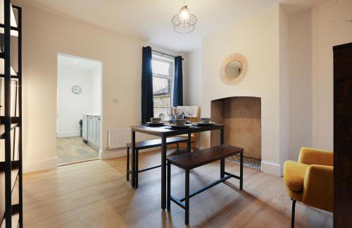 3-Bed Home Perfect for Exploring Nottingham & Derby - Foto 13