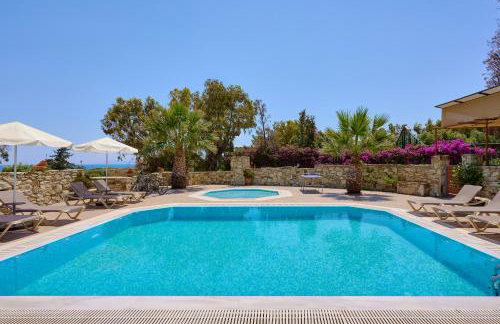 Family seaside Kladissos Villa with private heated pool! - Foto 53