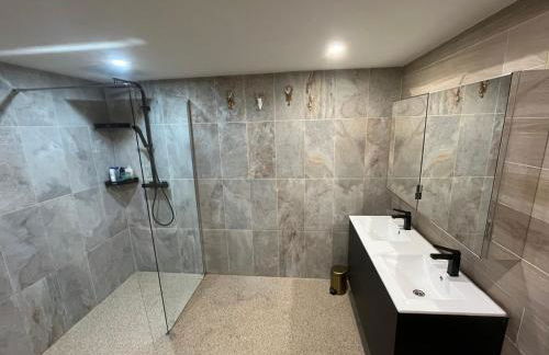 Chalet spacieux et convivial LA TOUSSUIRE - Photo 32