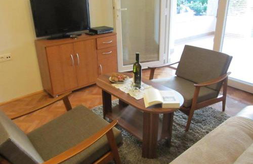 Holiday Home Lujo - Photo 18