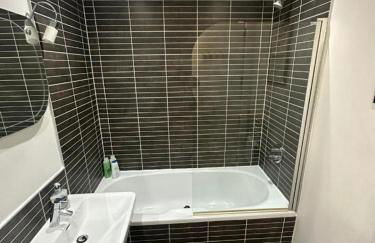 City View One Bedroom Apartment by StaySavvy Accommodation - Foto 6