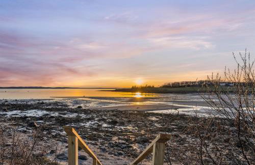 Spacious Oceanfront Home Stunning Sunset Views - Foto 45