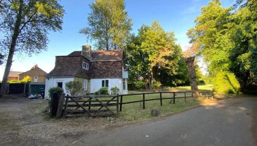 3 bed house near Gatwick and Redhill - Foto 1