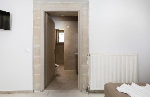 Villa Pasiphae - With Private Heated Pool - Photo 39