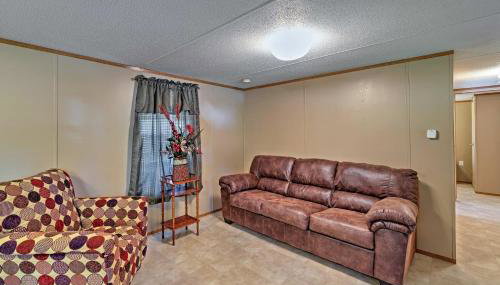 Waterloo Home with Fire Pit - half Mi to Boat Ramp! - Foto 5