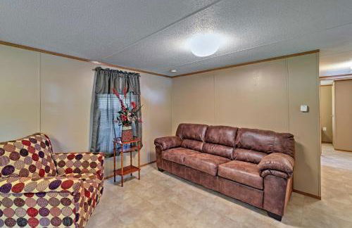 Waterloo Home with Fire Pit - half Mi to Boat Ramp! - Foto 10