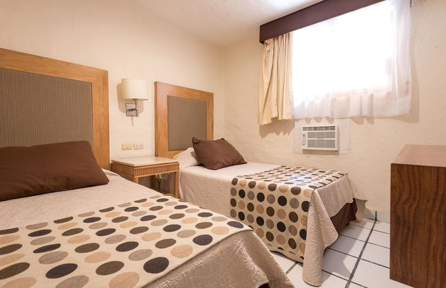 Villa Facing the Beach in a Large Terrace 7 Pools, Tennis Courts, Security - Foto 7