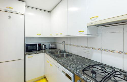 Barcelona Cozy Apartment - Photo 12