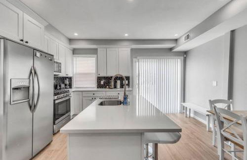 Dave and Busters, Outlets, Convention Center across street w Parking - Sleeps 15 - Foto 23