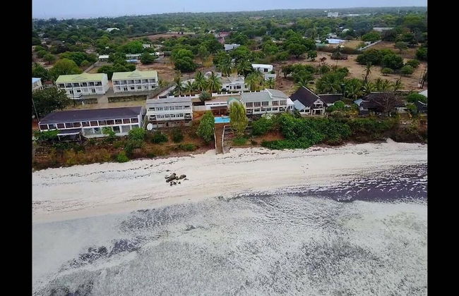 Rezz Aparthotel - Photo 26