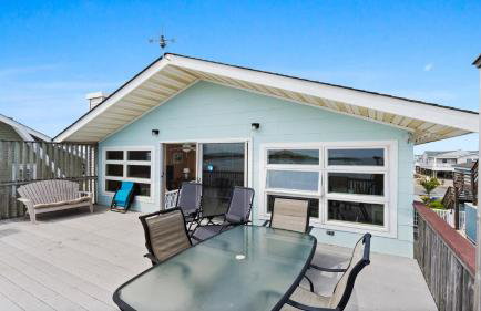 Bay Front 2Nd Floor Duplex Boasts Amazing Bay Views From Both Porch And Deck Located In Ship Bottom 14016 - Photo 21