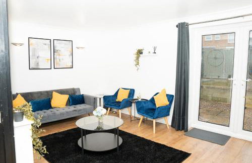 Stylish 3 bed house with free parking - Foto 11