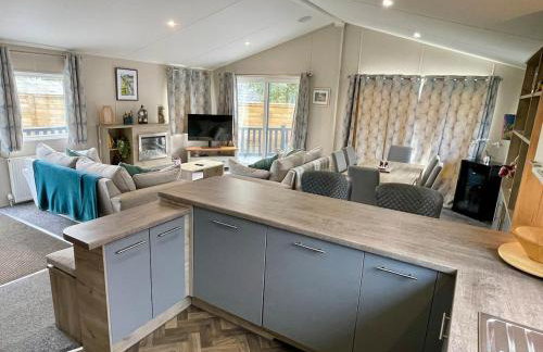 Elegant Lodge in Peaceful Holiday Resort - Photo 40