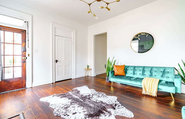 NEW Luxe Pet Friendly Free Parking Downtown - Foto 30