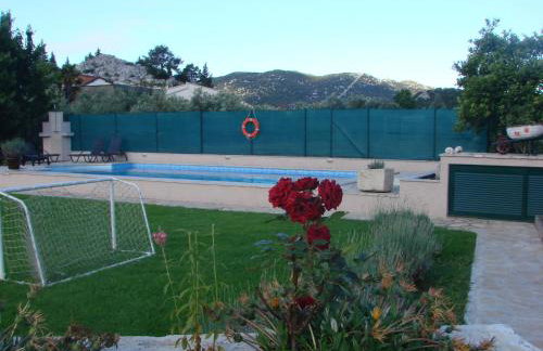 Villa with with 5 apartments in Peracko Blato - Foto 17