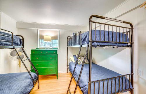 Live Lake Life! Enchanted Oaks Gem with Private Dock - Foto 21