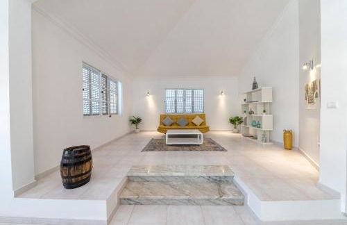 Mansion Almond - SEA, SUN and a charming refuge! - Photo 3