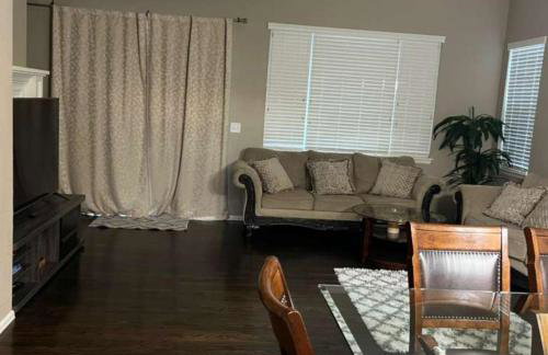 Stylish 4-Bed House - Spruce - Parking - Garden - Wi-Fi - Foto 10