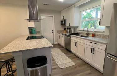 Heart of Ormond Beach - Self check-in - Beach - Photo 9