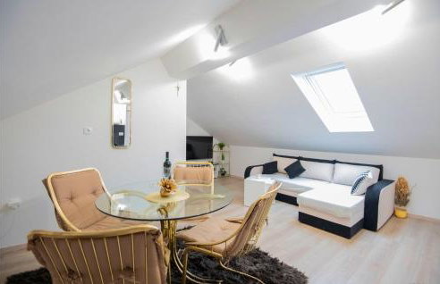 Amazing Home In Mijaca - Photo 6