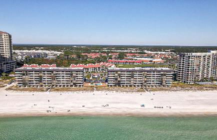 Edgewater Oasis Gorgeous Resort Condo on Beach! - Photo 52