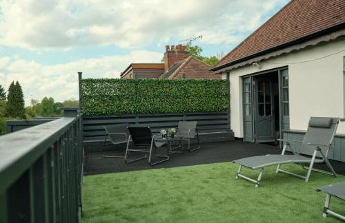 Modern Spacious House - Sleeps 16, Free Parking, Sun Terrace - Foto 44