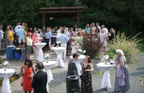 1800ML - As Seen on TV 1 mile from skiing great views hot tub fire pit beach Pool gym passes - Foto 76