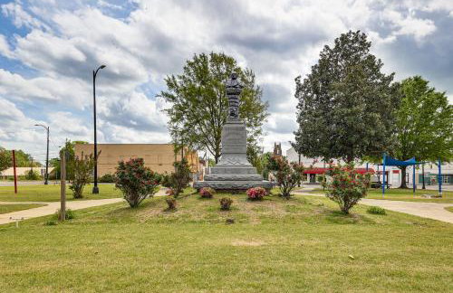 Spacious Retreat, 2 Miles to Tuskegee University - Foto 34