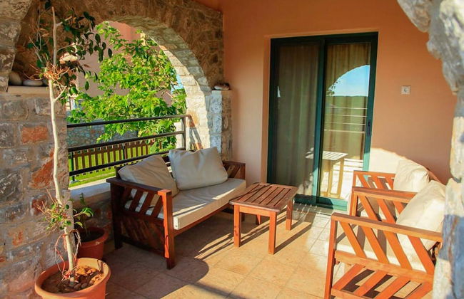 Theo Beach Villa Large Private Pool Walk to Beach Sea Views A C Wifi Car Not Required - 1843 - Foto 29