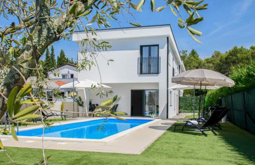 Modern Villa Angelina in Poreč - by Istrabook - Foto 14